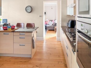 Lavavajillas, silla alta para bebés