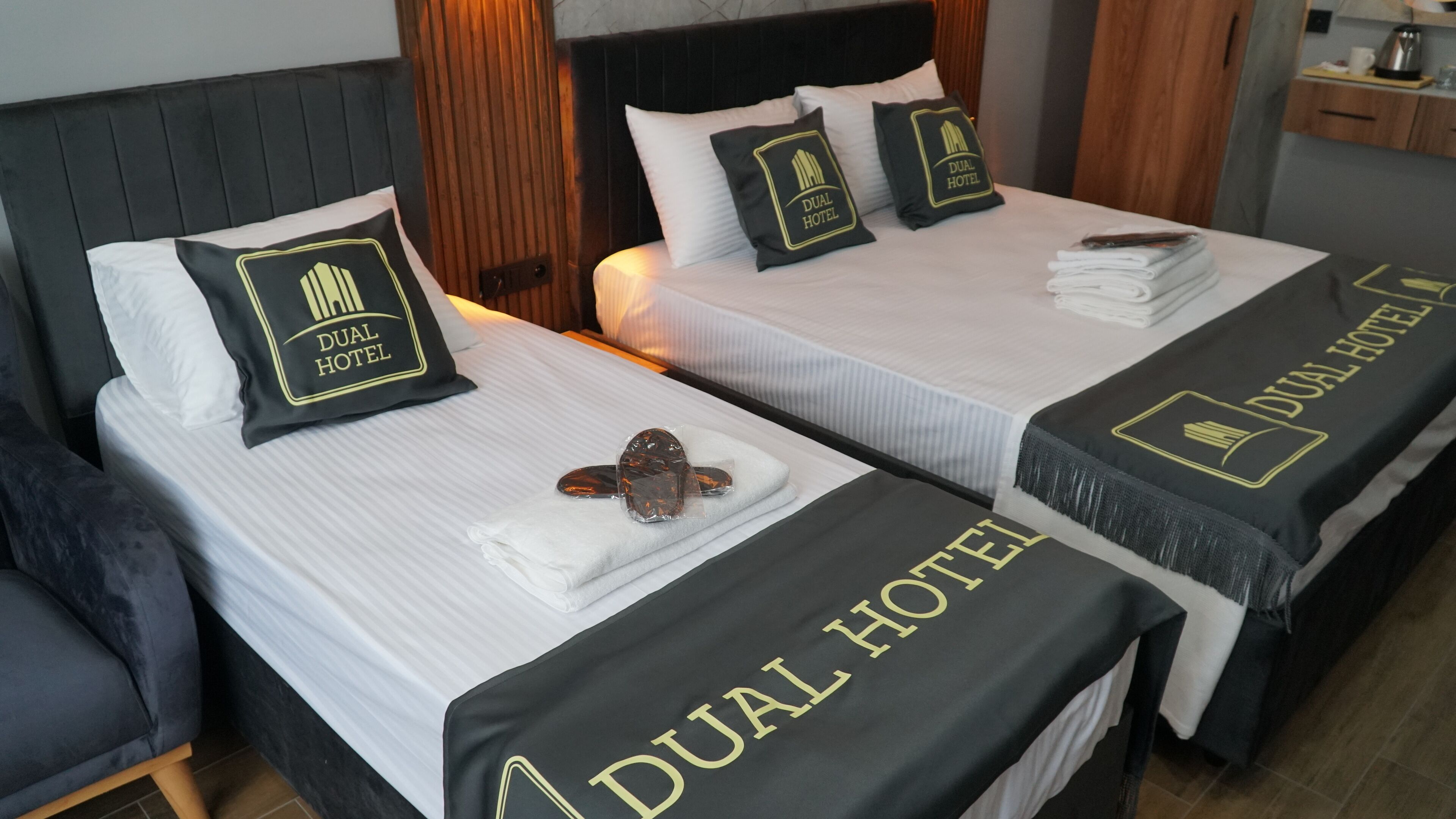 Family Triple Room, City View | Living area | 111-cm Smart TV with digital channels, Netflix, Hulu