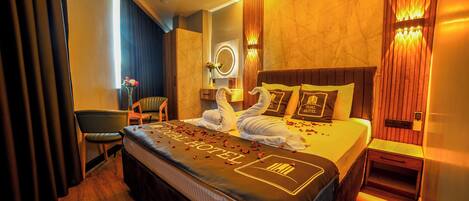 Comfort Suite, City View | Frette Italian sheets, premium bedding, down duvets, Select Comfort beds