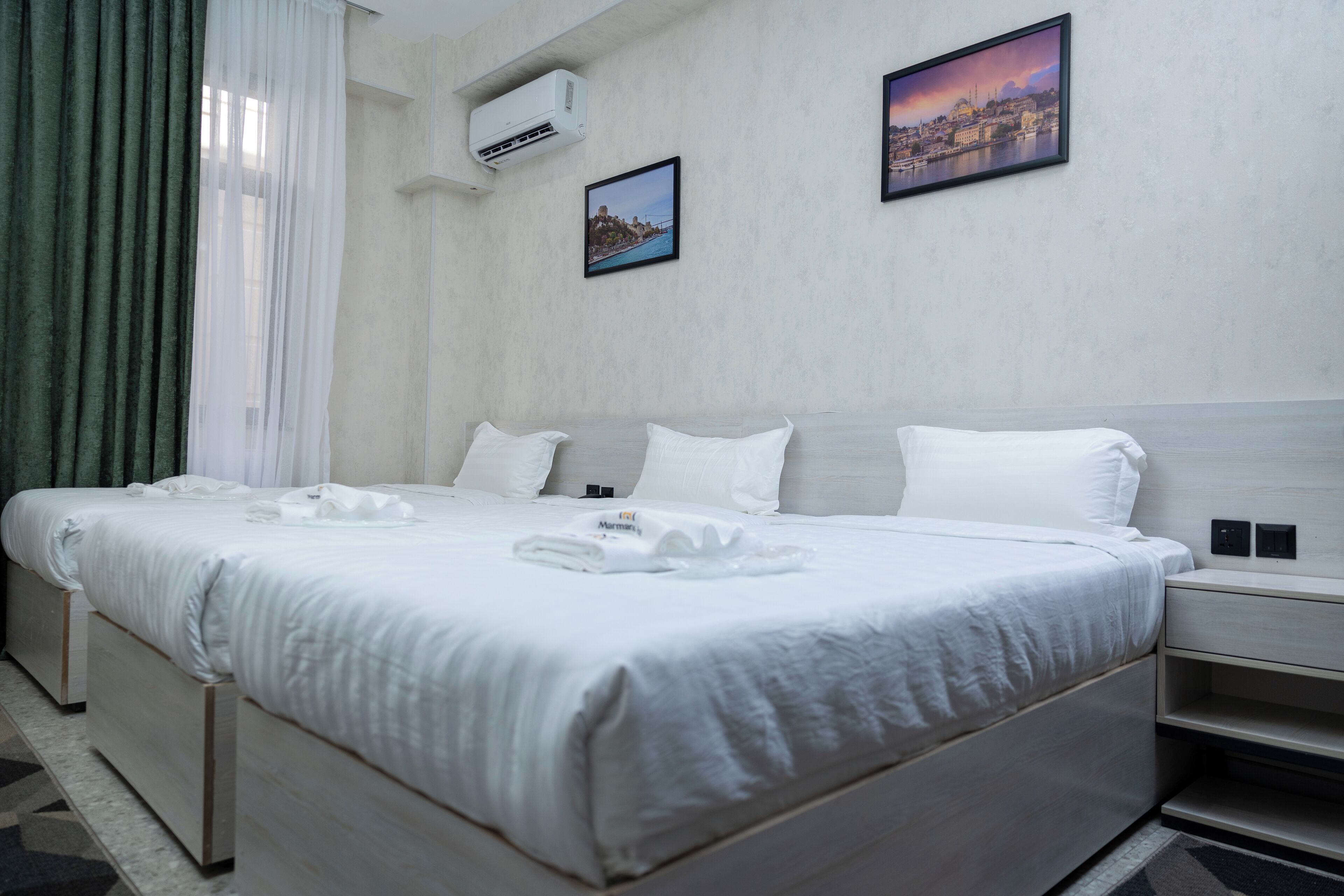 Phòng 3 | Bộ đồ giường cao cấp, chăn bông, minibar, két bảo mật tại phòng 