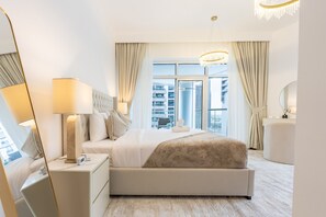 2 bedrooms, in-room safe, iron/ironing board, free WiFi - Marina Canal View Apartment, Walking Distance to The Metro and Tram, Near The Beach (Dubai)