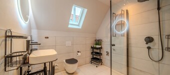 Spacious top floor suite 3 bedrooms Kitchen & dining area