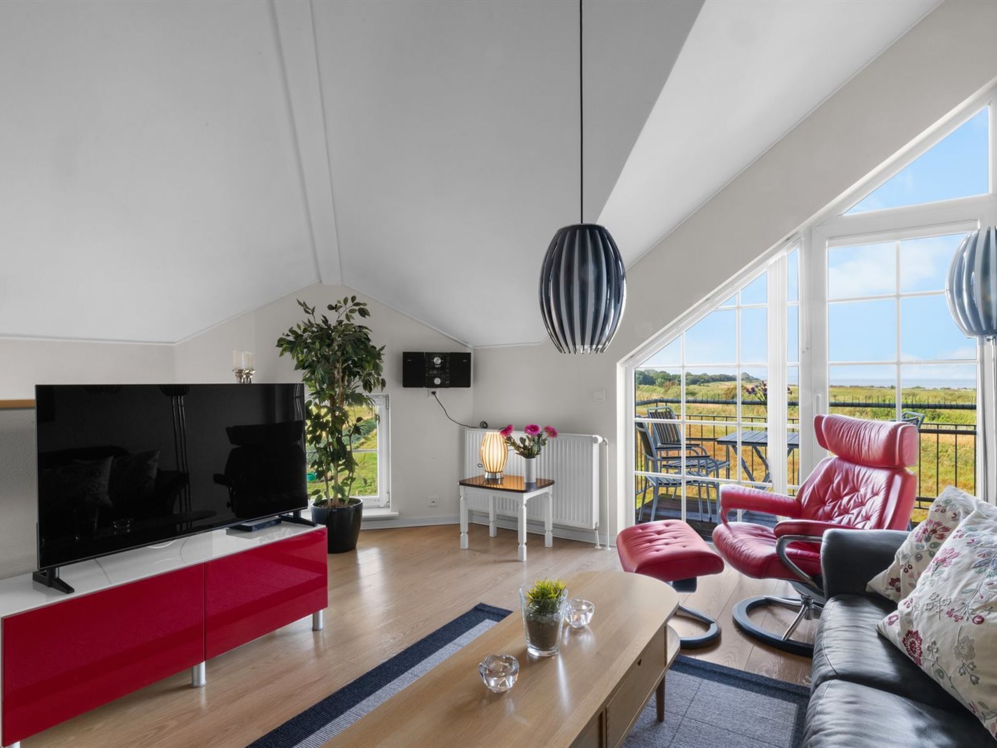 Télévision, cheminée