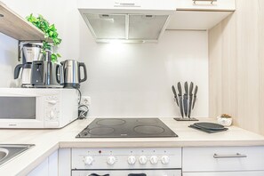 Private kitchen - 9 Min Metro City Center 1BR 1LR Balcony (Vienna)