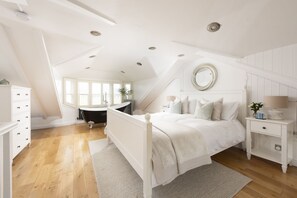 3 chambres, fer et planche à repasser, accès Internet, draps fournis