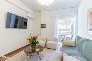 Smart TV - Hephaestus - Luxury & Modern Apartment in Psychiko/Athens (Athina)