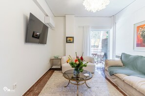 Smart TV - Hephaestus - Luxury & Modern Apartment in Psychiko/Athens (Athina)