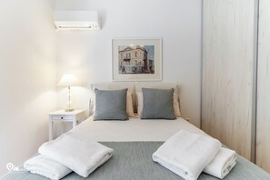 2 bedrooms, desk, iron/ironing board, free WiFi - Hephaestus - Luxury & Modern Apartment in Psychiko/Athens (Athina)