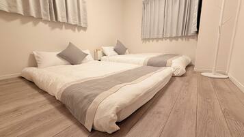 3 bedrooms, in-room safe, iron/ironing board, free WiFi