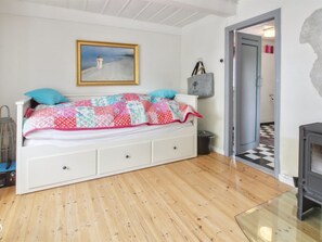 3 bedrooms, Internet