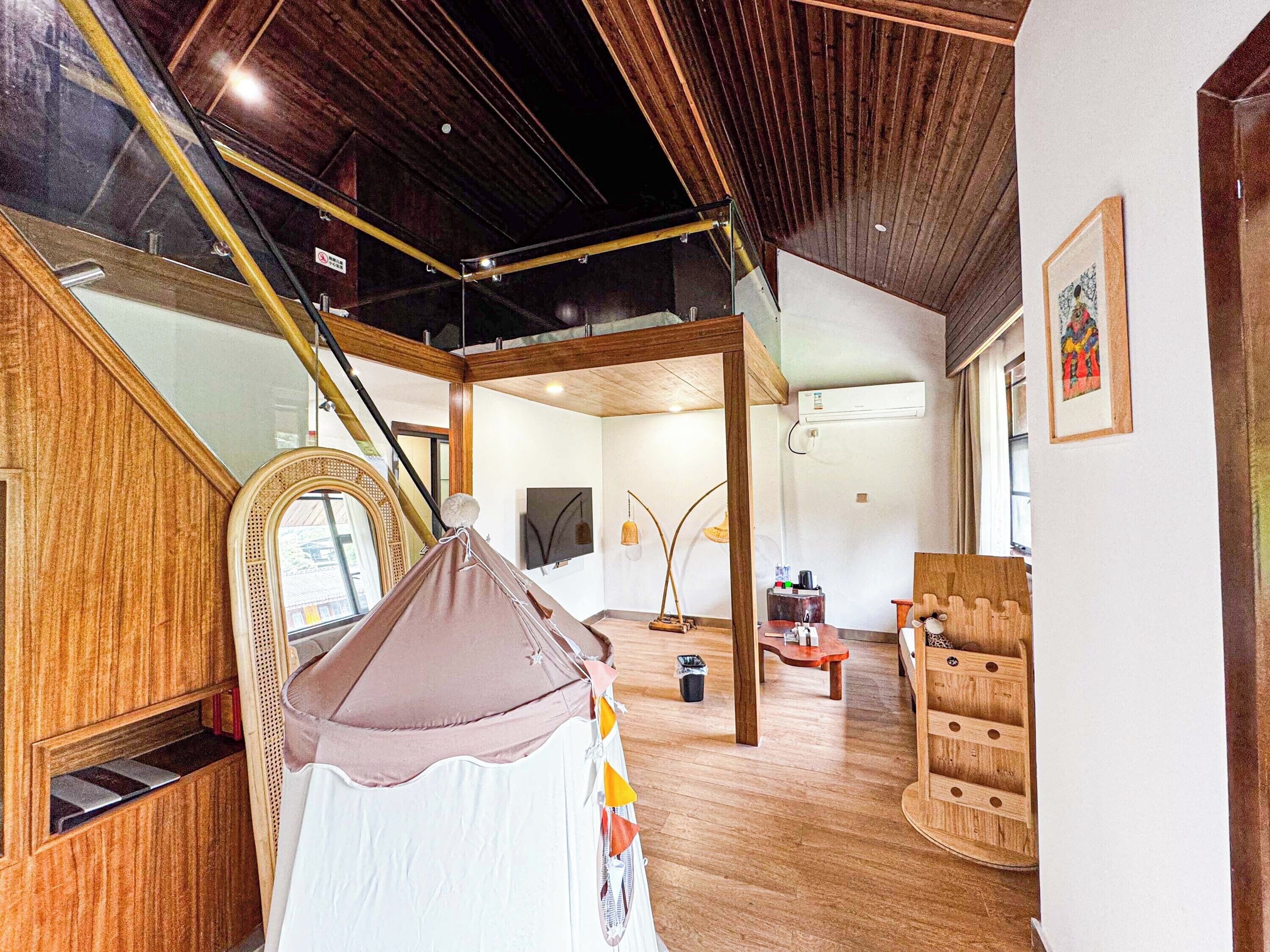 ห้องซีเนียร์สวีท, วิวภูเขา | ห้องพักตกแต่งอย่างมีเอกลักษณ์, ตกแต่งพิเศษโดยเฉพาะ, Wi-Fi ฟรี