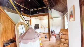 ห้องซีเนียร์สวีท, วิวภูเขา | ห้องพักตกแต่งอย่างมีเอกลักษณ์, ตกแต่งพิเศษโดยเฉพาะ, Wi-Fi ฟรี