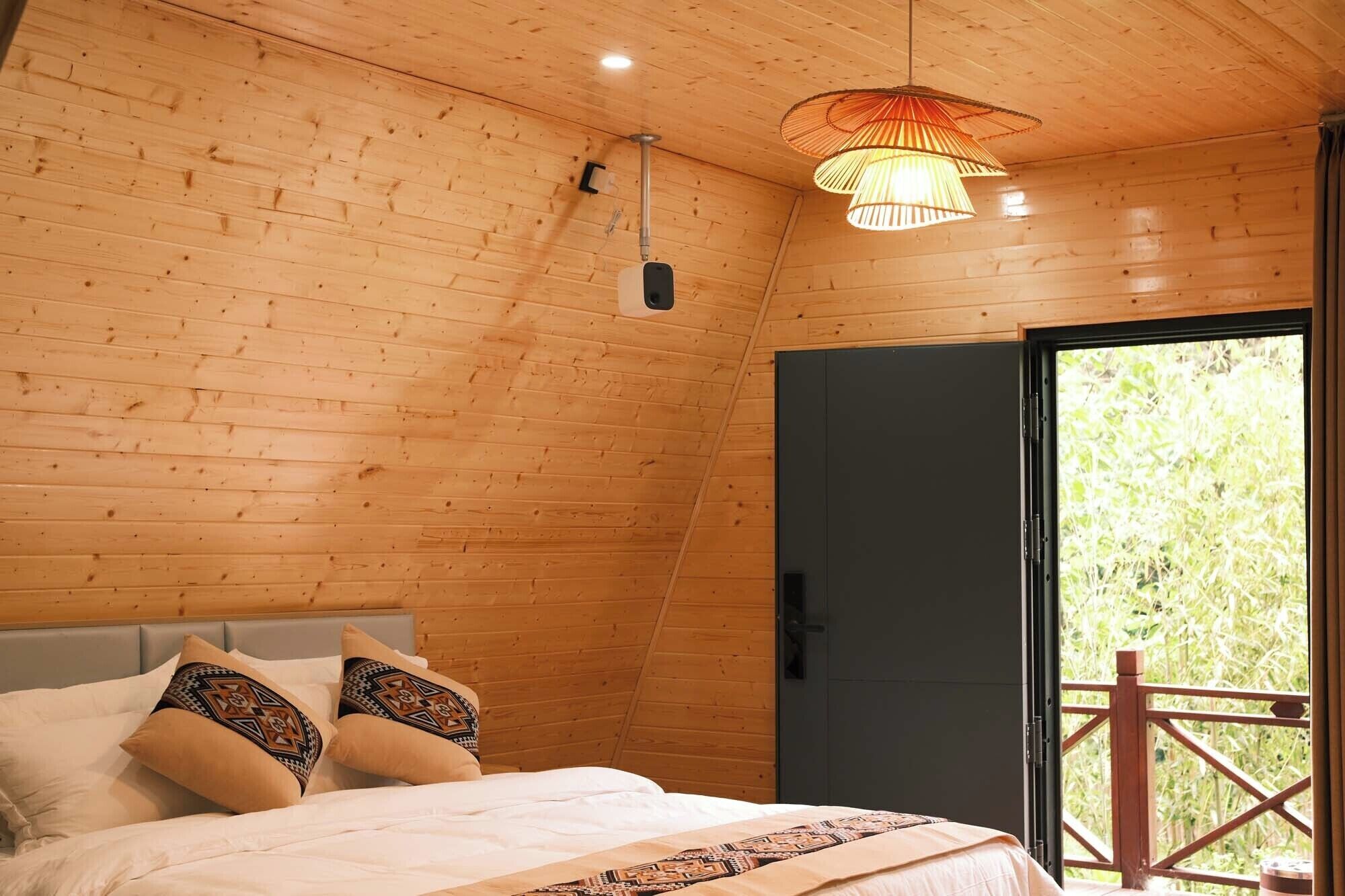 Romantic Suite, Mountain View | Individually decorated, individually furnished, free WiFi