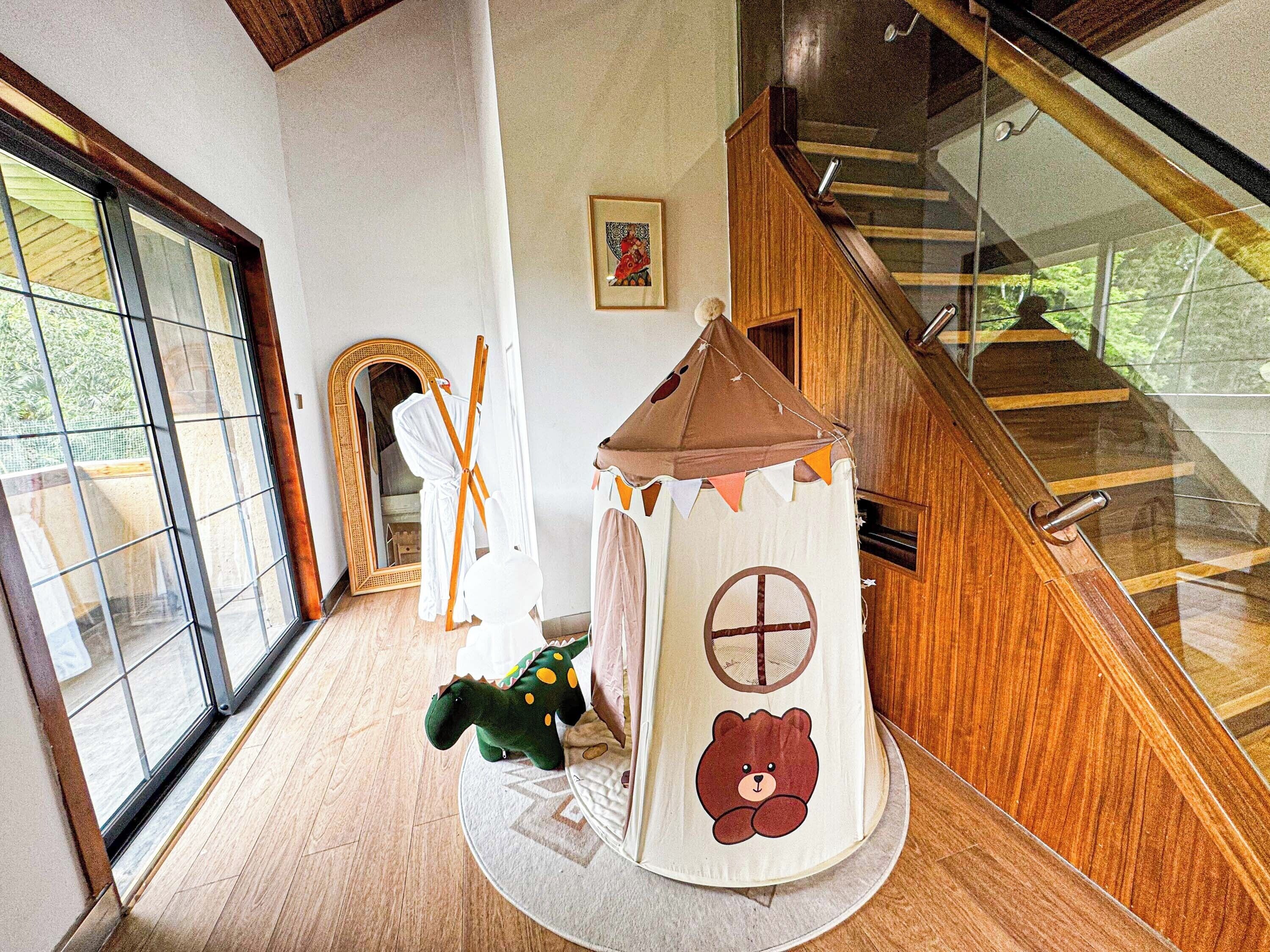 Senior-Suite, Hügelblick | Zimmerausstattung