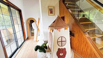 Senior-Suite, Hügelblick | Zimmerausstattung