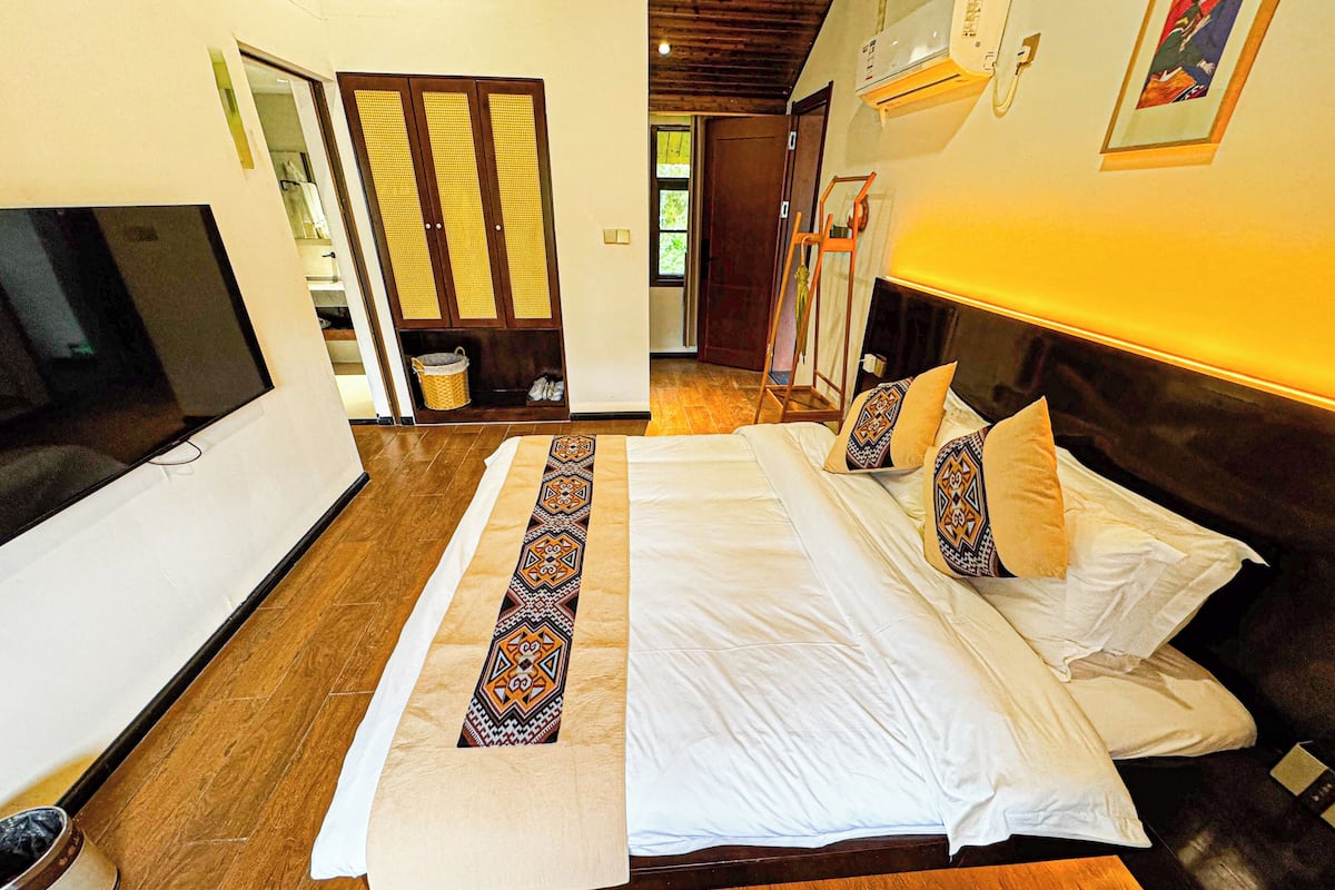 Family Suite, Hill View | Individually decorated, individually furnished, free WiFi