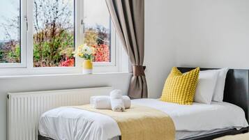 2 bedrooms, iron/ironing board, WiFi, bed sheets