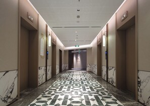 Front of property - JinglaiHotel SouthBundXintiandi Branch (Shanghai)