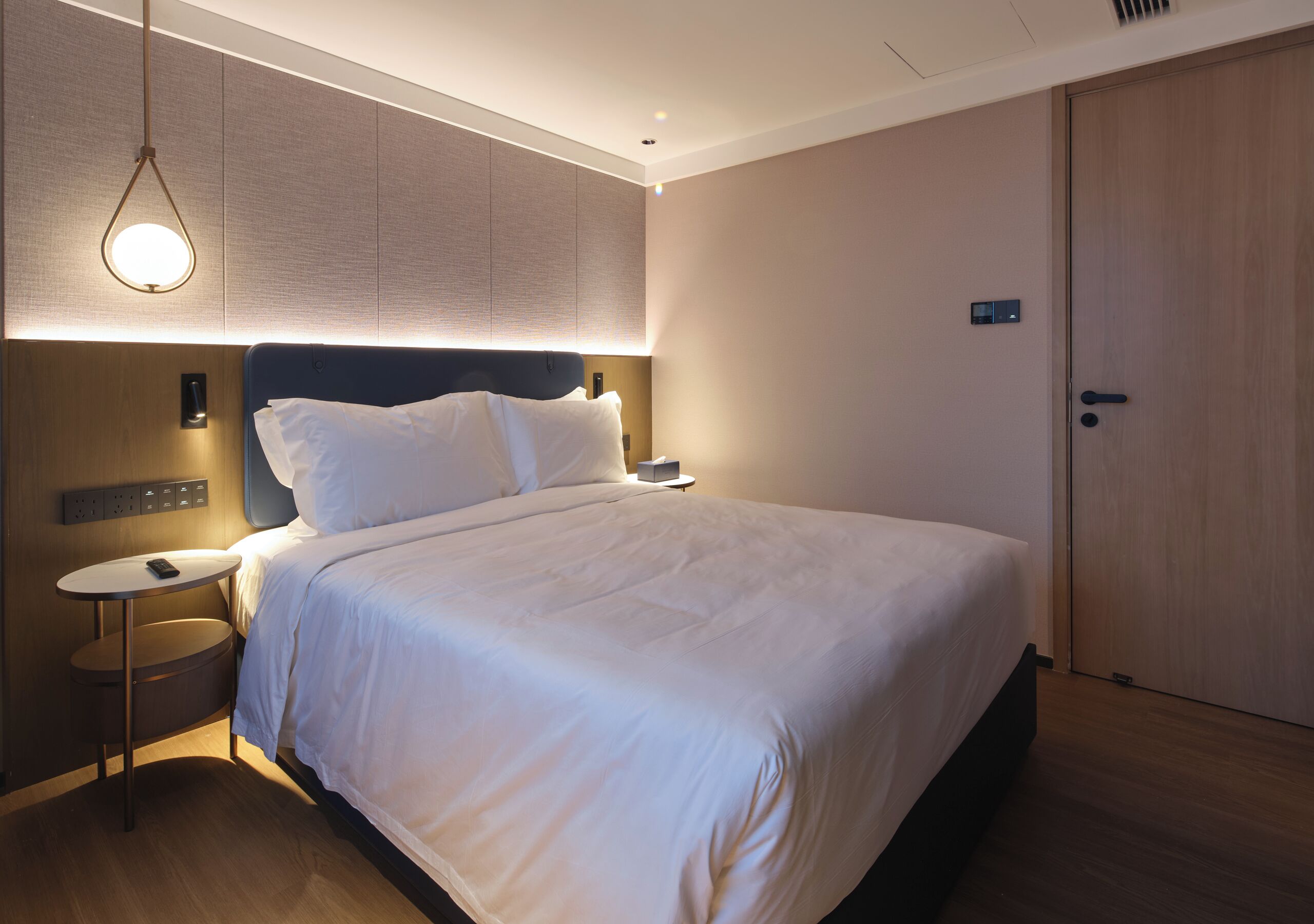 Comfort Double Room, City View | Desk, laptop workspace, blackout drapes, soundproofing