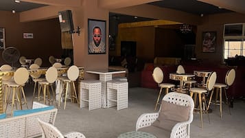 Tägliches inbegriffenes kontinentales Frühstück