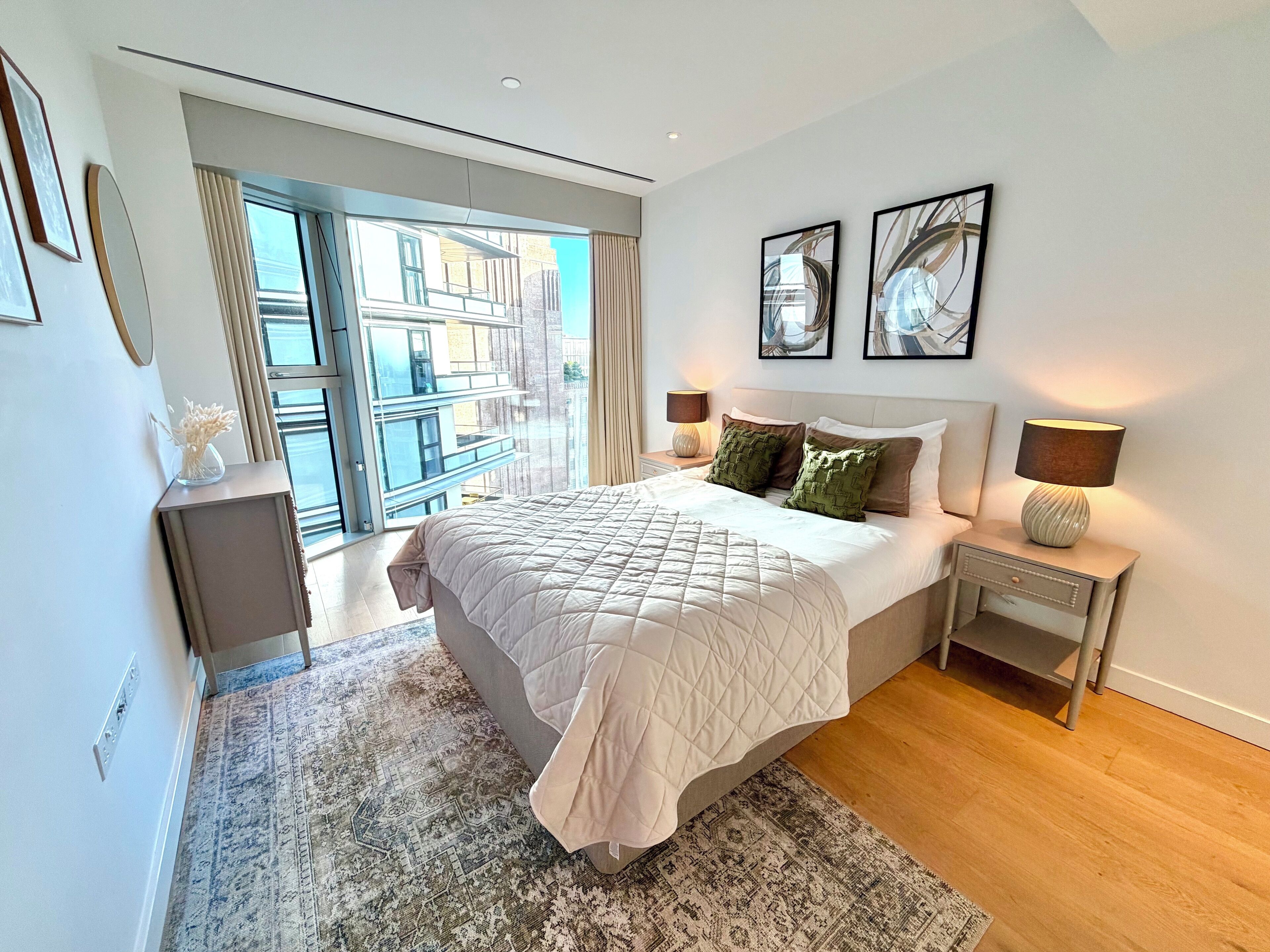Luxury Apartment, Balcony, City View | Blackout drapes, soundproofing, iron/ironing board, WiFi (free)