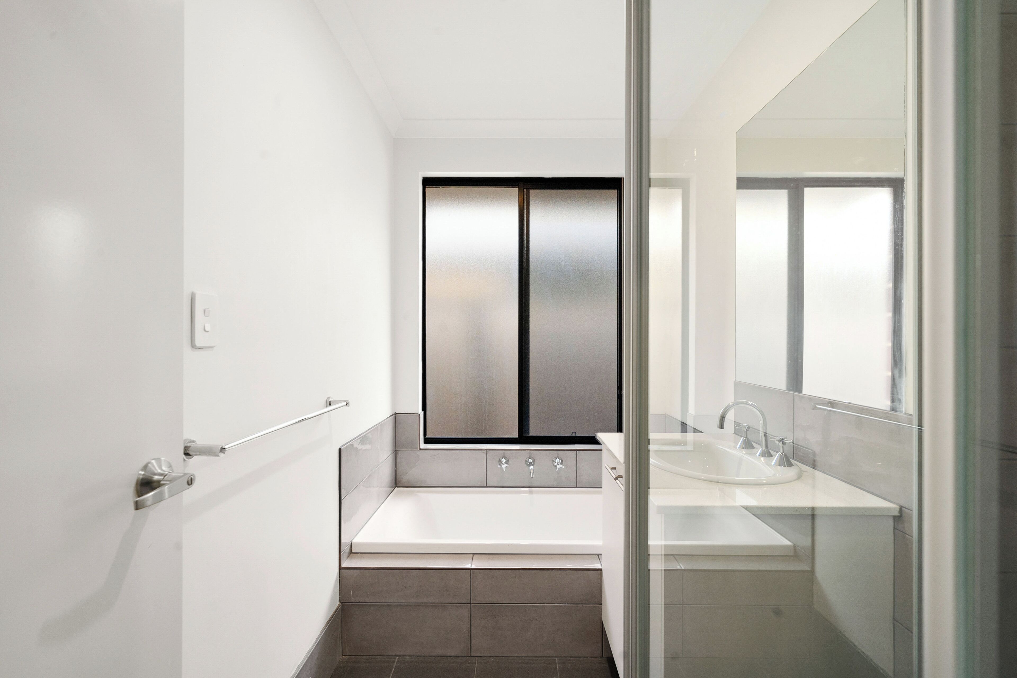 Doccia, asciugacapelli, asciugamani, sapone