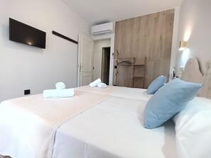 Iron/ironing board, WiFi, bed sheets