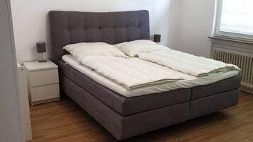 3 室のベッドルーム、WiFi