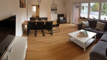 Fernseher, Stereoanlage