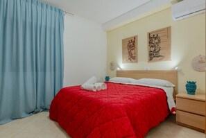 2 chambres, fer et planche à repasser