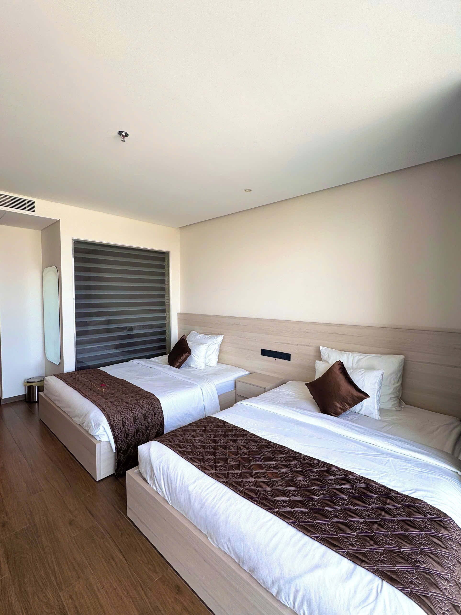 In-room safe, desk, laptop workspace, blackout curtains