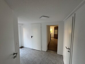 Interior - Vacation apartment with 4 bedrooms - ideal for fitters and short-term guests (Schömberg)