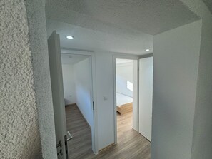 Interior - Vacation apartment with 4 bedrooms - ideal for fitters and short-term guests (Schömberg)