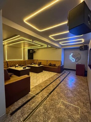 Interior detail - Sanso Hotel (Kampala)