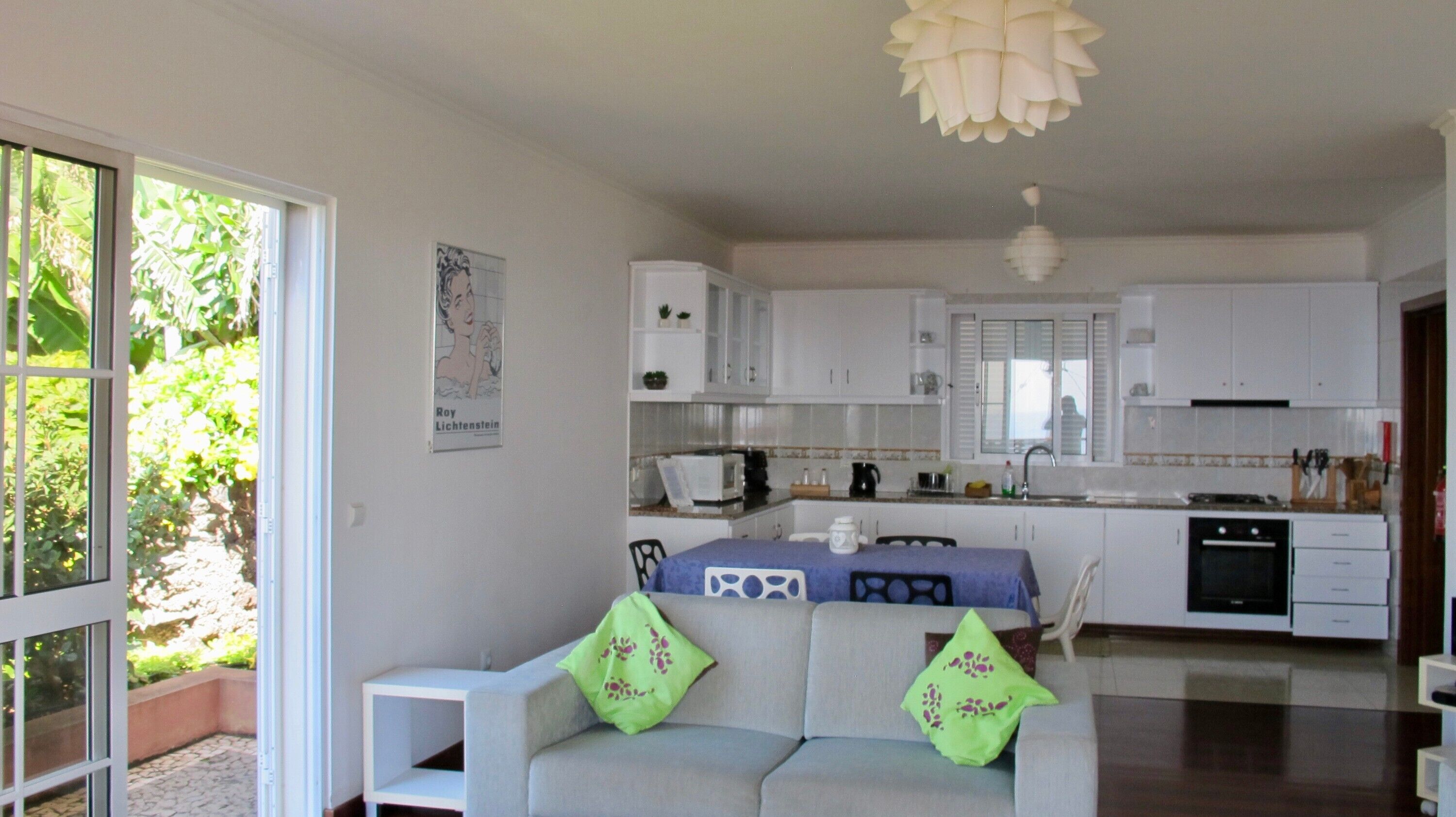 雪櫃、微波爐、焗爐、爐具