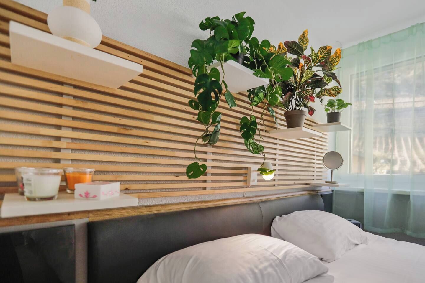Desk, iron/ironing board, travel cot, WiFi. Saillon : maison 5 pers - Terrasse - Parking privé