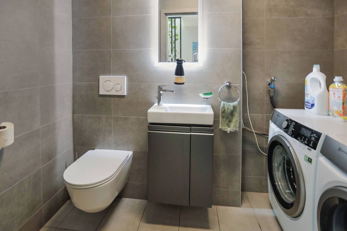 Free toiletries, hair dryer