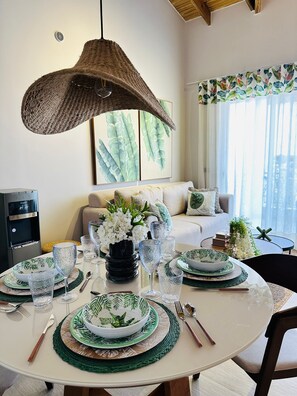 Dining - Garden Breeze Penthouse & Pool View l IBE 402 (Dominicus)