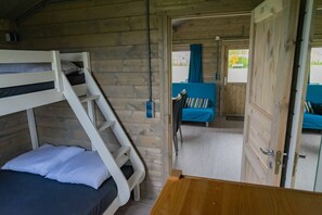 2 bedrooms, free WiFi