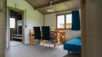 2 bedrooms, free WiFi