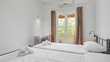 2 bedrooms, iron/ironing board, WiFi, bed sheets