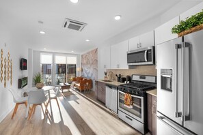 Coffee/tea maker - Premium 1BR - Workstation + Pool + Balcony (Philadelphia)