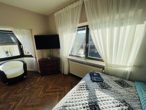 Bügeleisen/Bügelbrett, WLAN, Bettwäsche