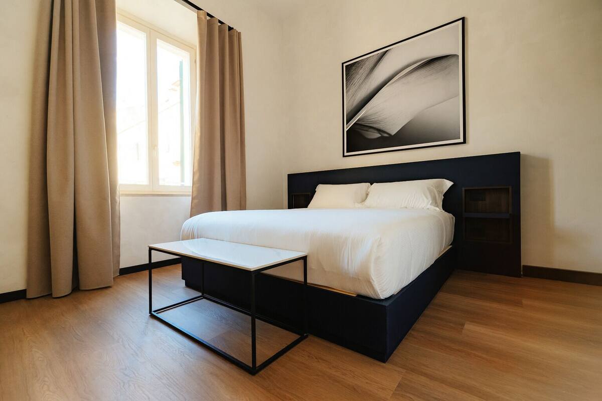 Zimmersafe, Schreibtisch, schallisolierte Zimmer, kostenloses WLAN