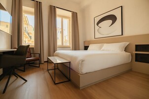 Deluxe Room | In-room safe, desk, soundproofing, free WiFi
