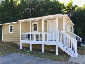 Exterior - Bungalow by the Lake (Gainesville)