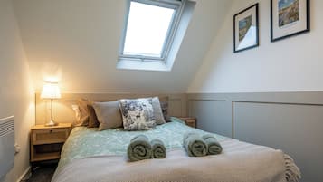 Iron/ironing board, free WiFi