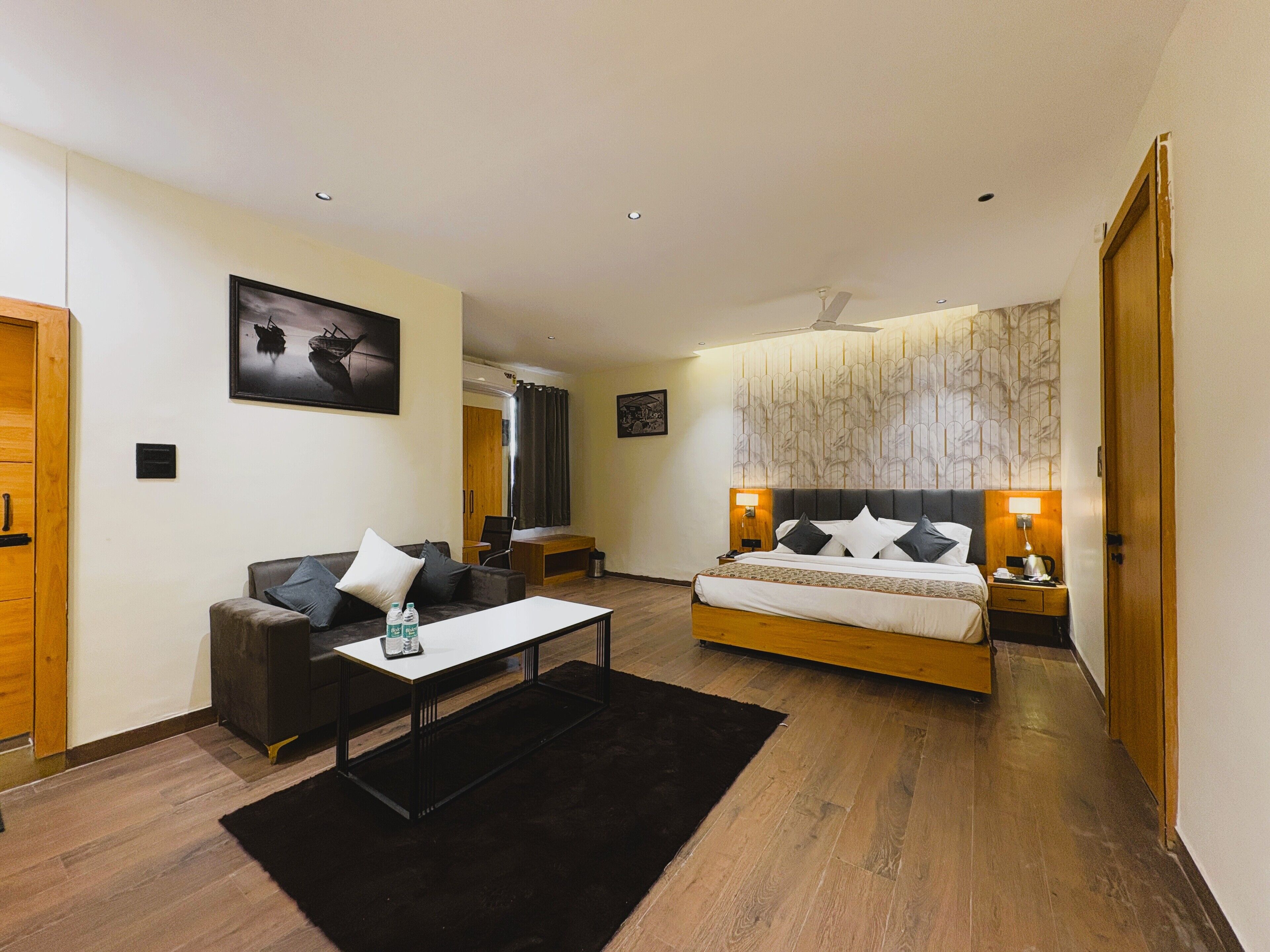 Superior Room | Desk, laptop workspace, free WiFi