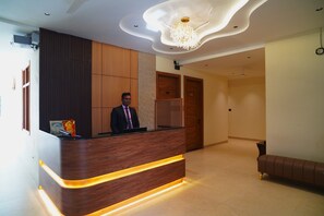 Reception - HOTEL KUNDAN COURTYARD (Gwalior)