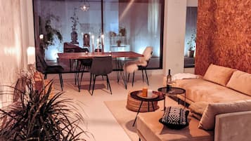 Apartment, 1 Schlafzimmer, barrierefrei, Terrasse | Wohnbereich